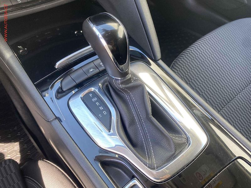 Opel Insignia (2019) 2.0 CDTI, autoAC - fotka 16 z 17