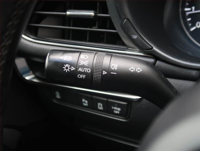 Mazda 3 (2021) 2.0 e-Skyactiv X, Navi - fotka 20 z 23