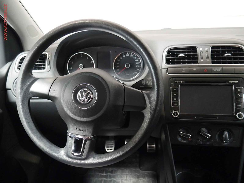 Volkswagen Polo (2009) 1.2HTP, ČR, AC, temp, STK8/28 - fotka 11 z 15