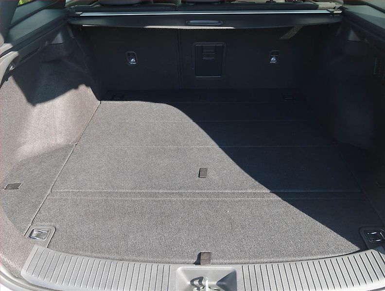 Hyundai i30 (2021) Style 1.5 T-GDI MHEV, Automat - fotka 14 z 16