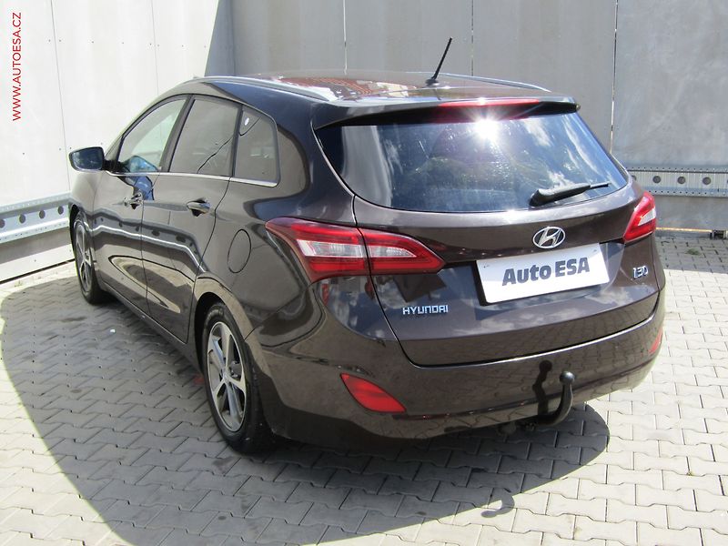 Hyundai i30 (2016) 1.6 GDi, 1.maj,ČR, AC, TZ - fotka 6 z 21