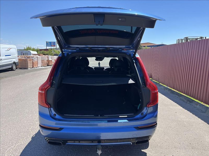 Volvo XC90 2,0 D5 R-DESIGN AWD SERVIS DPH - fotka 41 z 54