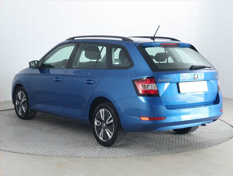 Škoda Fabia (2019) Ambition Plus 1.0 TSI - fotka 4 z 17