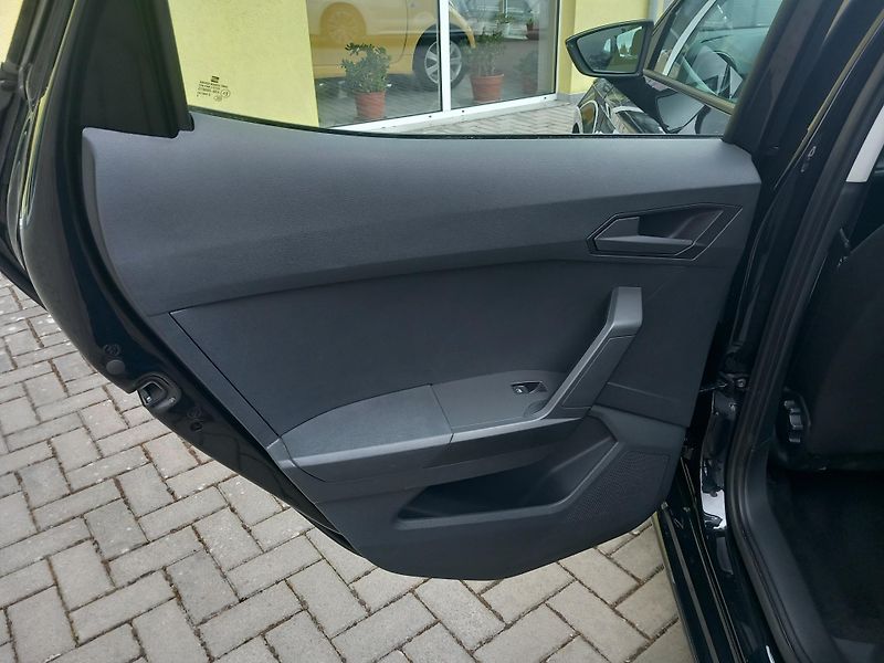 Seat Ibiza (2022) 1.MAJ. SERVISKA  ODPOČET ! - fotka 16 z 42