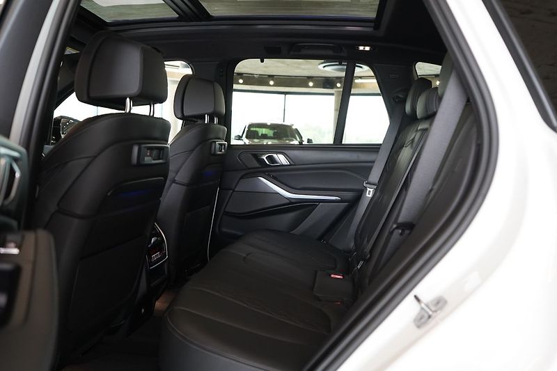 BMW X5 40d xDrive, Nezávislé, Vzduch - fotka 44 z 50
