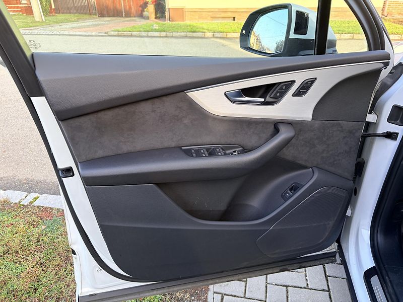 Audi Q7 QUATTRO S-LINE MATRIX NEZ. TOP - fotka 16 z 64