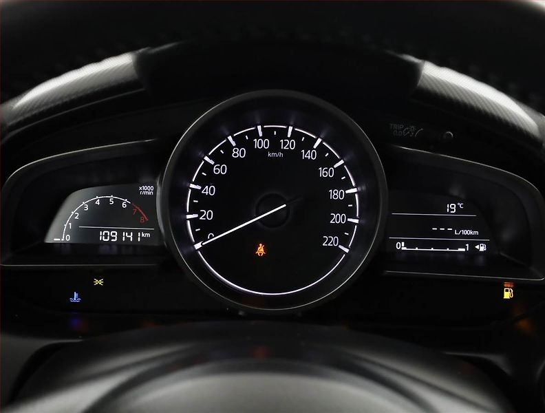 Mazda 2 (2017) 1.5 16V, Navi, Tempomat - fotka 9 z 17