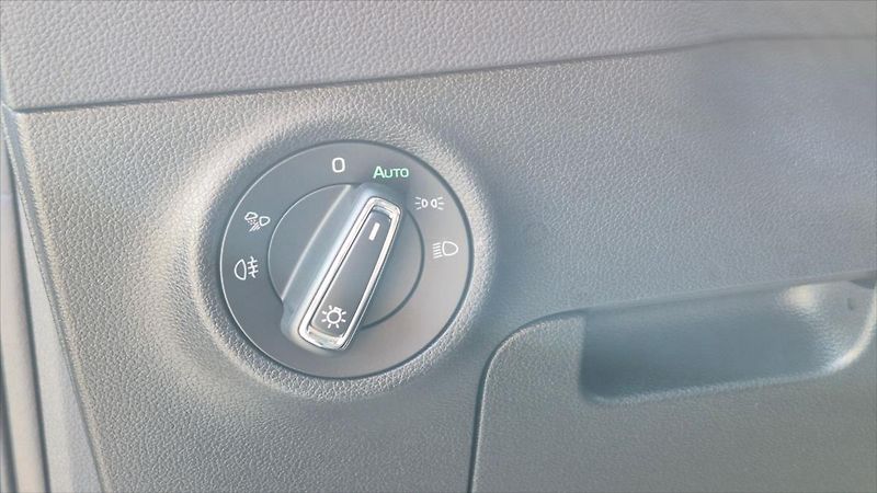 Škoda Karoq 2,0 TDI 110kW Style Exclusive - fotka 27 z 30
