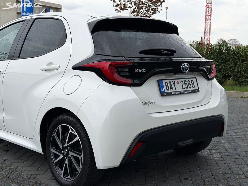 Toyota Yaris (2021) Hybrid / 1.5 VVT-i/ záruka - fotka 8 z 21