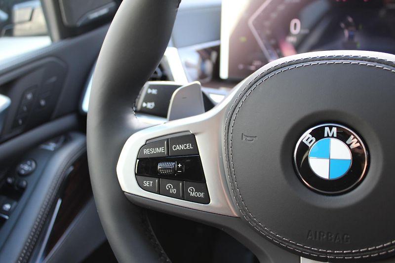BMW X5 xDrive40d Mpaket - fotka 13 z 26