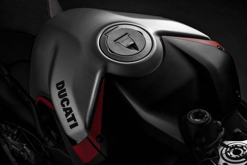 Ducati Panigale V4 S (2021) SP - fotka 33 z 51
