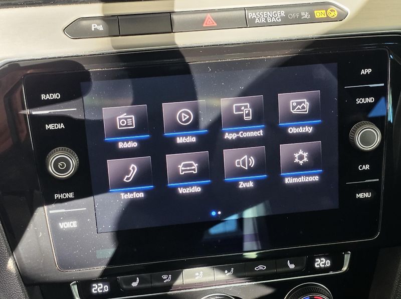 Volkswagen Passat (2019) R-Line 4M  - fotka 21 z 23