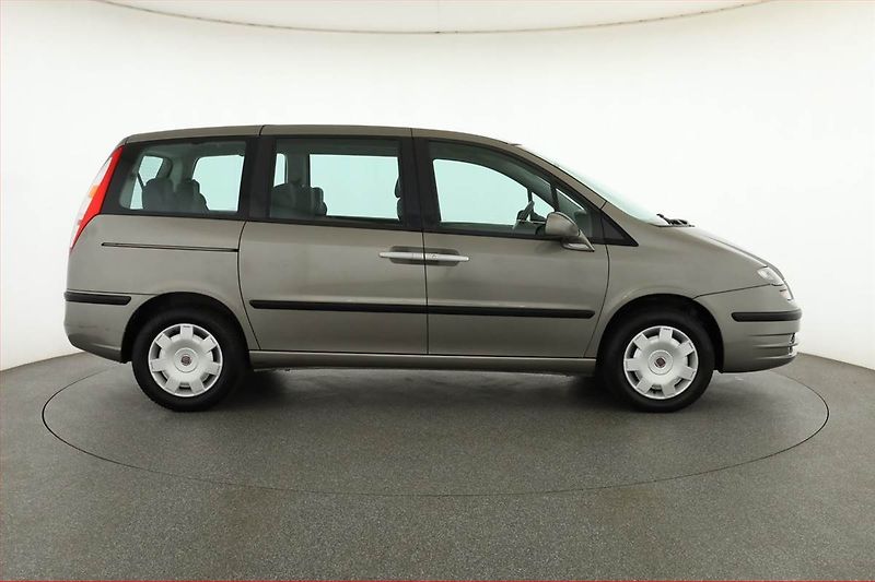 Fiat Ulysse (2009) 2.0 JTD, 7 míst, po STK - fotka 6 z 15