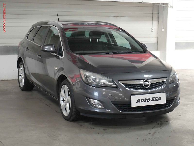 Opel Astra (2011) 2.0TDCi, AC, temp - fotografie inzerátu