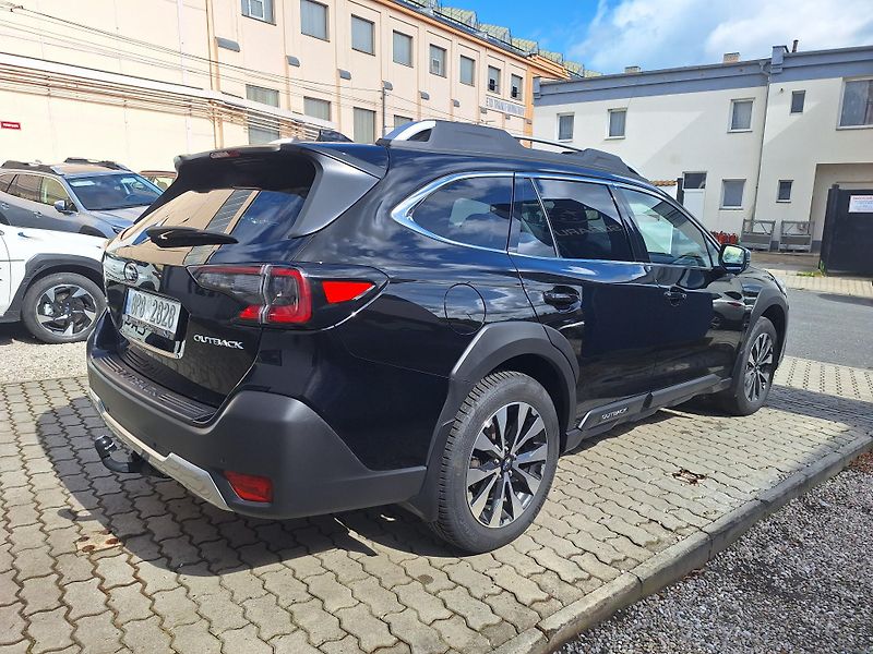 Subaru Outback (2022) Touring , NAVI, kůže,TOP stav - fotka 6 z 14