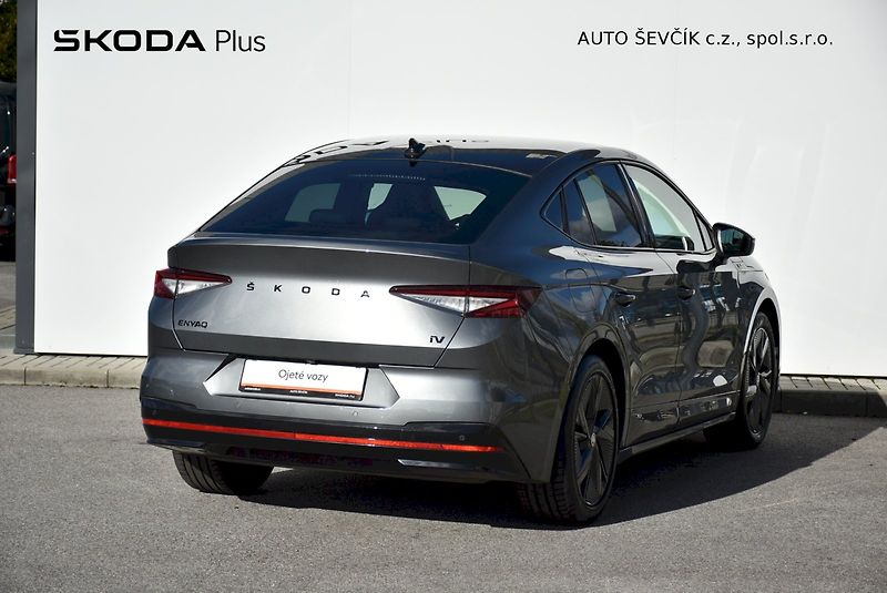 Škoda Enyaq (2023) RS 220kW 4x4 - fotka 2 z 35