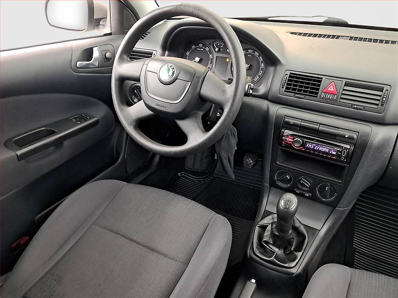 Škoda Octavia (2009) 1.6 - fotka 7 z 13