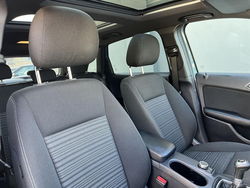 Mercedes-Benz Třídy B B180 1.6i 90kw KAMERA NAVI ALU - fotka 38 z 50