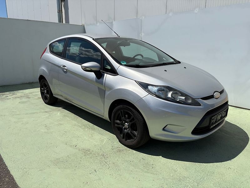 Ford Fiesta 1.3i, 44kW, Klima, Výhřevy - fotka 1 z 15