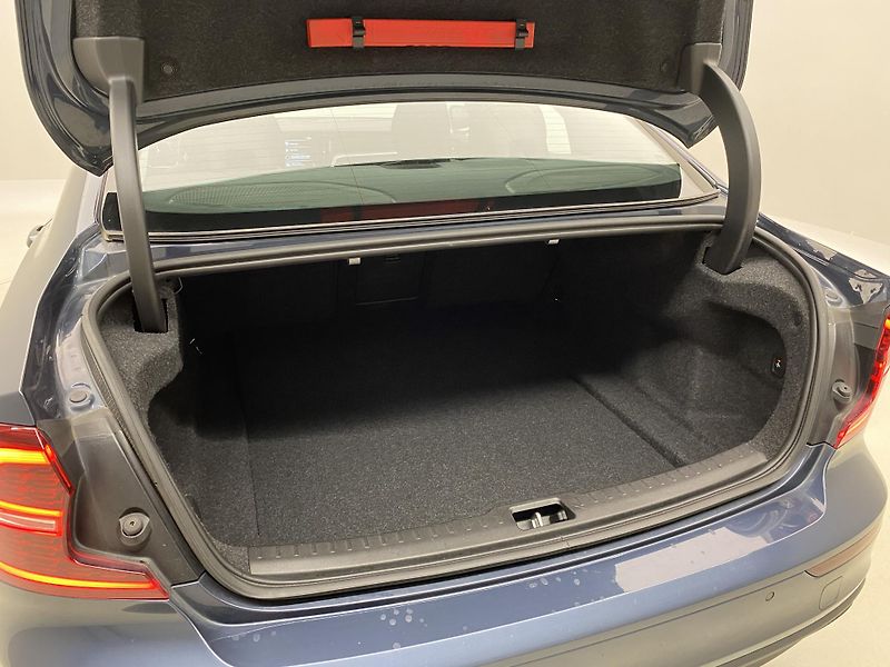 Volvo S60 T4 MOMENTUM AUT  - fotka 6 z 42