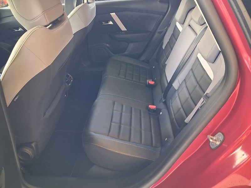 Citroën C4 1.2PT 96kW 2025 - fotka 8 z 15