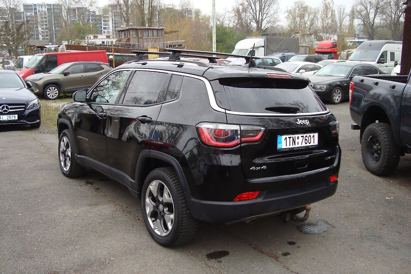 Jeep Compass (2019) LIMITED 2.0 CRD, 4x4 - fotka 5 z 86