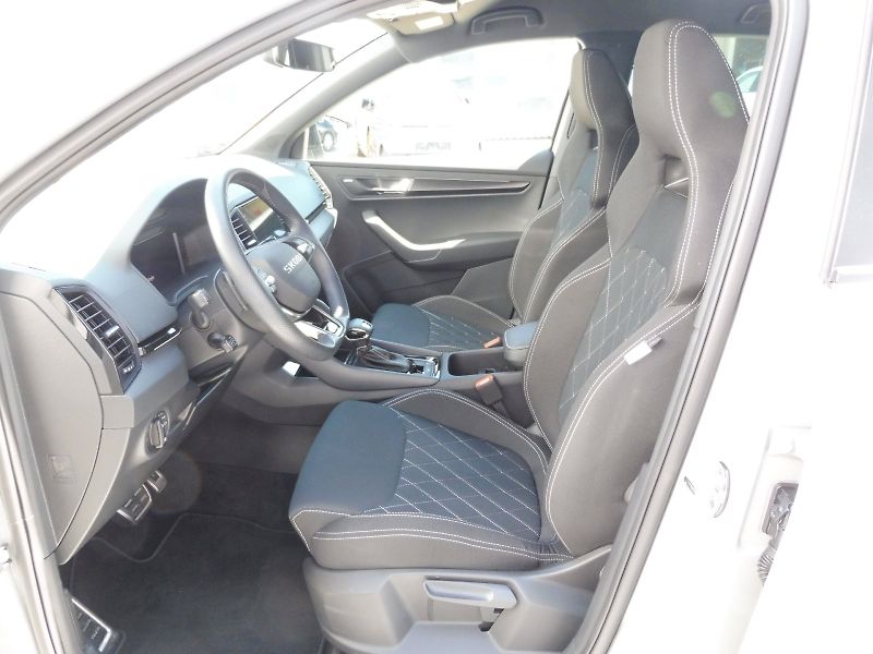 Škoda Karoq (2025) SportLine 2,0 TSI 140kW DSG 4x - fotka 7 z 29
