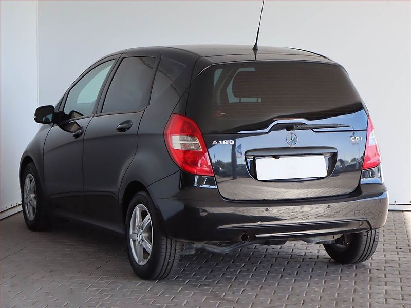Mercedes-Benz Třídy A (2009) A 180 CDI , nová STK - fotka 4 z 16