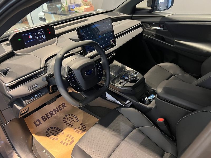 Subaru E-Outback 74.7 kWh AWD Limited - fotka 8 z 16