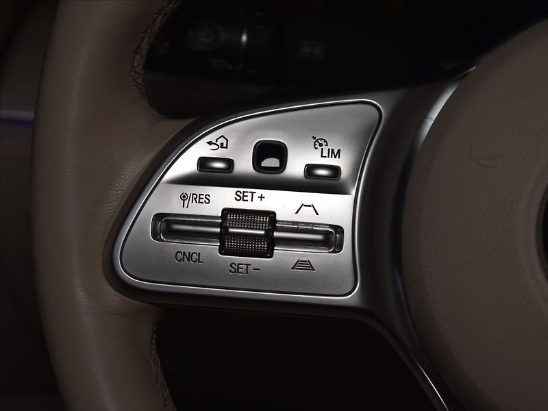 Mercedes-Benz CLS 3,0 450 designo,burmester - fotka 18 z 29