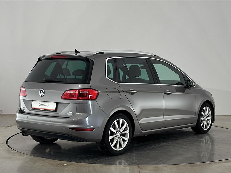 Volkswagen Golf Sportsvan Highline - fotka 2 z 28