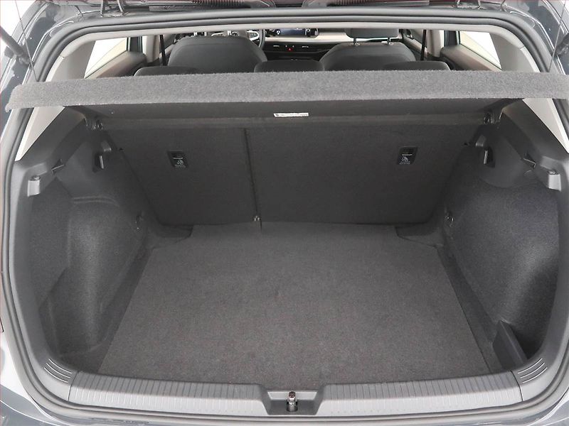 Volkswagen Golf (2020) Life 1.0 TSI, Serv.kniha - fotka 12 z 12