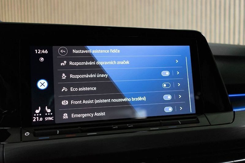 Volkswagen Golf 1.5 TSI STYLE*2xPNEU*DPH*ČR 1M - fotka 28 z 35