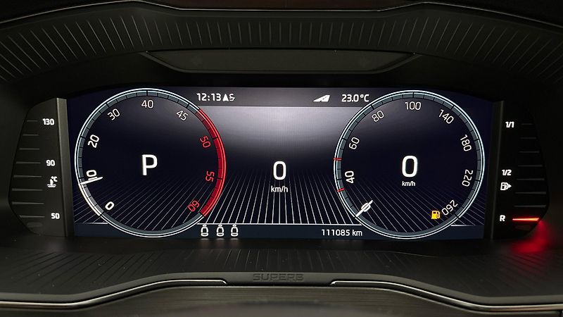 Škoda Superb 2.0 TDI DSG Style Combi - fotka 10 z 27