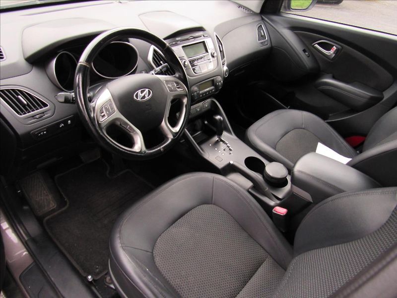 Hyundai ix35 2,0 i 120kW Automat Style - fotka 9 z 30