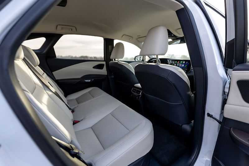 Lexus RX 450h plus 450h+ 2,5 PHEV F SPORT DESIGN - fotka 15 z 30