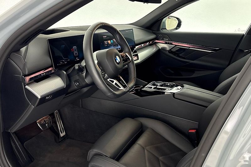 BMW Řada 5 řady 5 | 520d xDrive - fotka 6 z 19