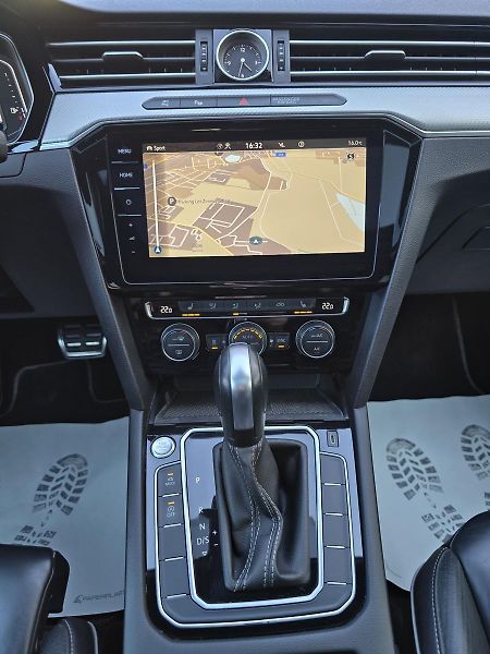 Volkswagen Arteon R-LINE 200kW KŮŽE VIRTUAL CAM - fotka 13 z 50