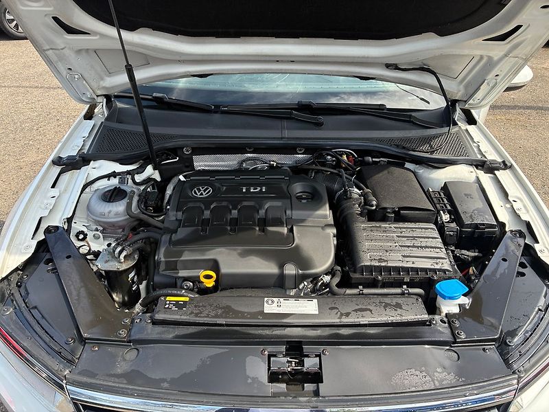 Volkswagen Passat 2.0 TDi 110 kW 4x4 HighLine ČR - fotka 24 z 26