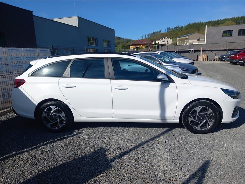 Hyundai i30 1,0 T-GDI MT SMART - fotka 5 z 20