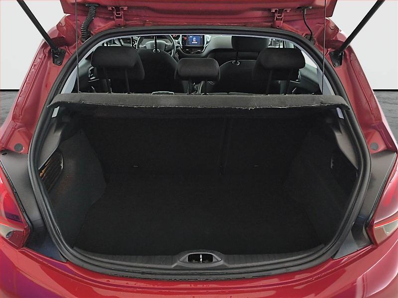 Peugeot 208 (2017) 1.2 PureTech, ČR,1.maj - fotka 12 z 12