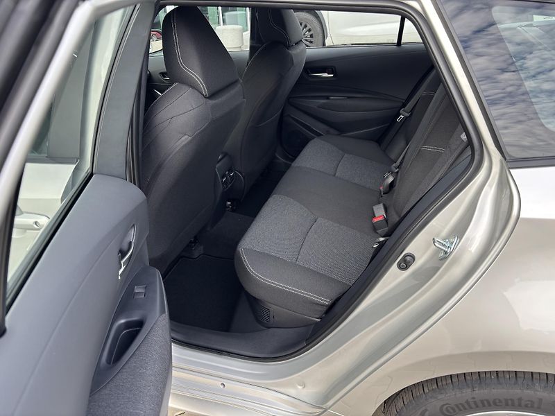 Toyota Corolla (2026) TS COMFORT TECH 1,8 HEV - fotka 8 z 14