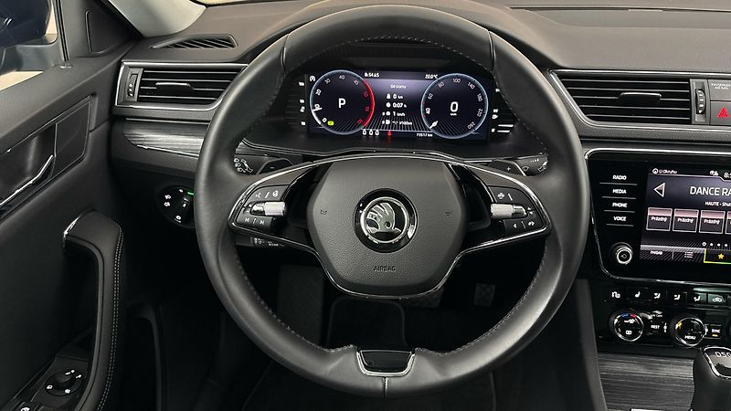 Škoda Superb 2.0 TDI DSG Style - fotka 9 z 28