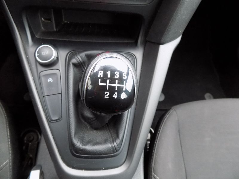 Ford Focus (2017) 1.0/Eco-Boost/Klimatizace/ - fotka 28 z 33