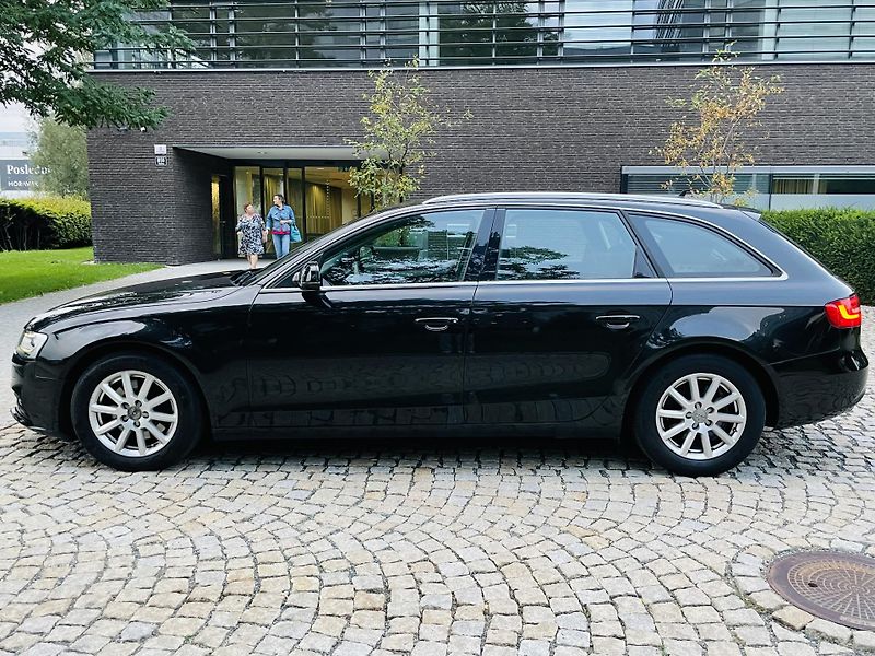 Audi A4 2.0TDI MAN 1MAJITEL VÝHŘEV LED - fotka 18 z 42