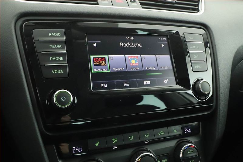 Škoda Octavia (2014) 2.0 TDI, Automat, Xenony - fotka 9 z 20