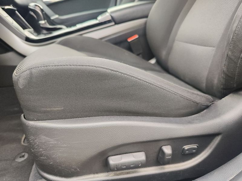 Hyundai i40 1.7 CRDI/104kW Experience AT - fotka 32 z 33