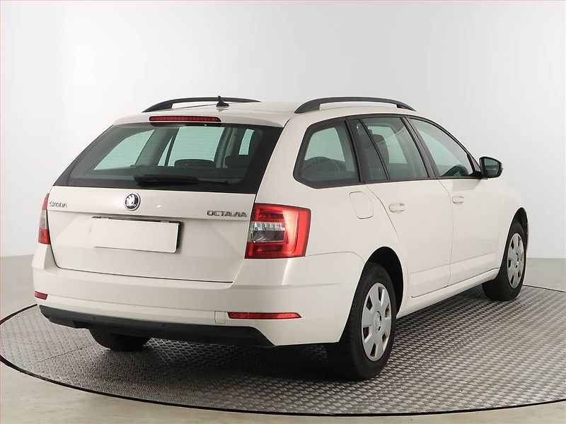 Škoda Octavia (2019) 1.6 TDI, Serv.kniha, Navi - fotka 5 z 16