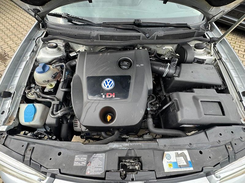 Volkswagen Golf (2003) 1,9 TDI 96 KW STK BRZDY - fotka 40 z 43