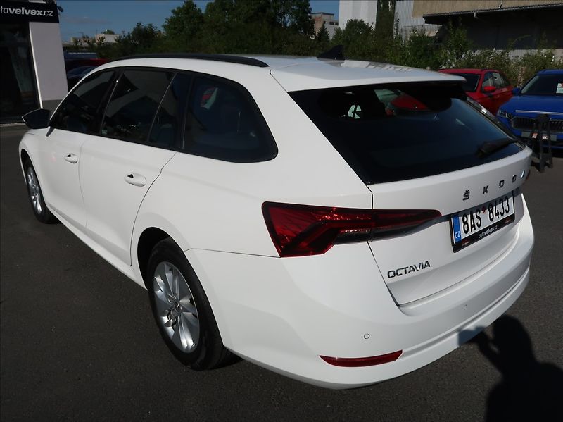 Škoda Octavia 2,0 TDi,1majČR,serv.kn.,DPH - fotka 4 z 25